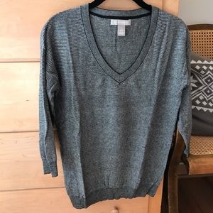 Banana Republic v neck sweater - size S